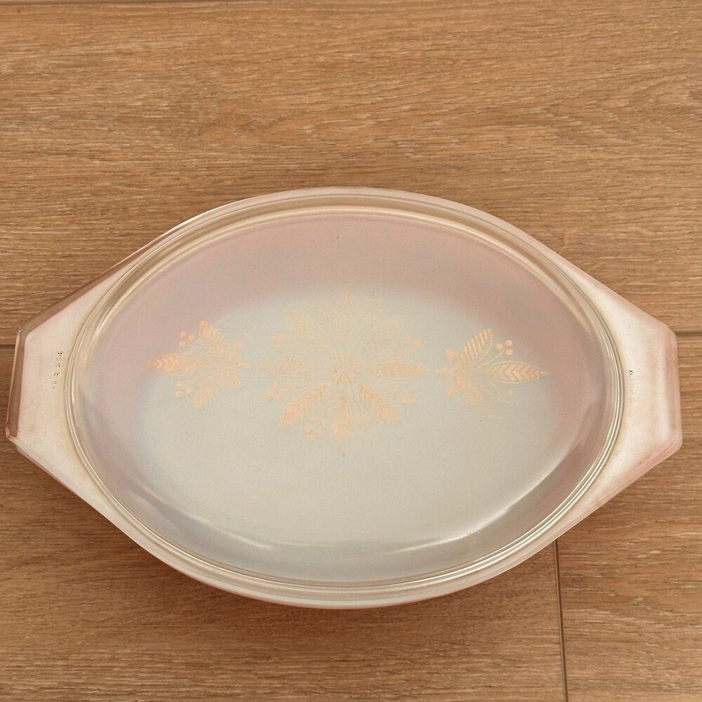 VTG Pyrex Golden Red Poinsettia LID 2.5 Qt Oval Casserole 045 Christmas Promo - Picture 4 of 16